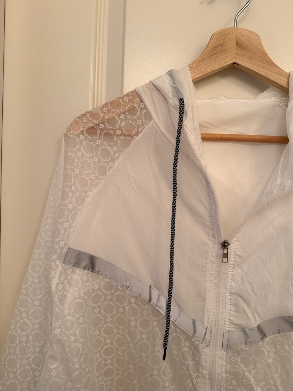 Lightweight White Hooded Windbreaker Jacket